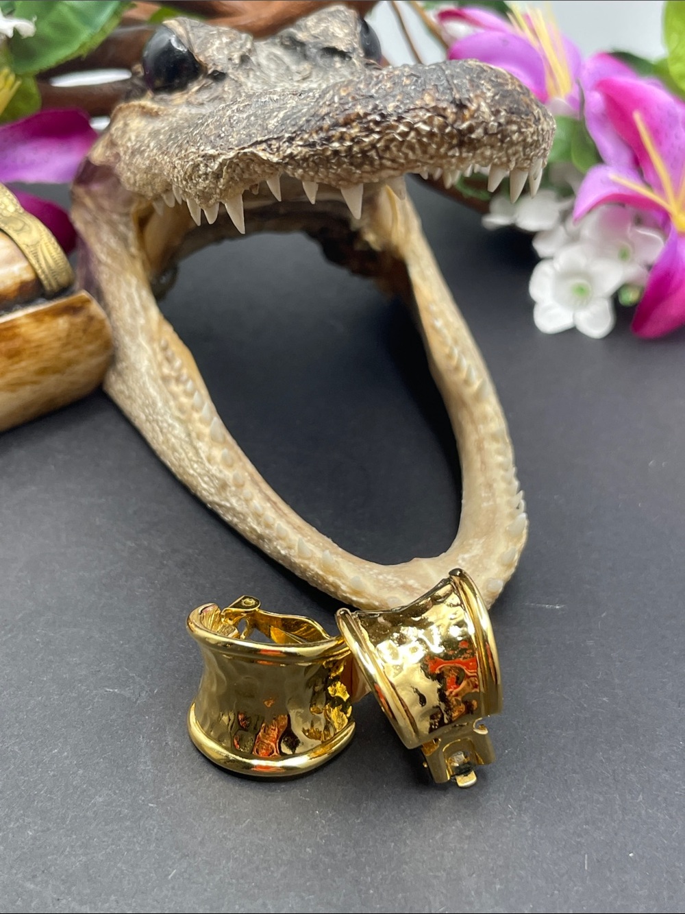 Joan Rivers hammered gold tone clip earrings vintage